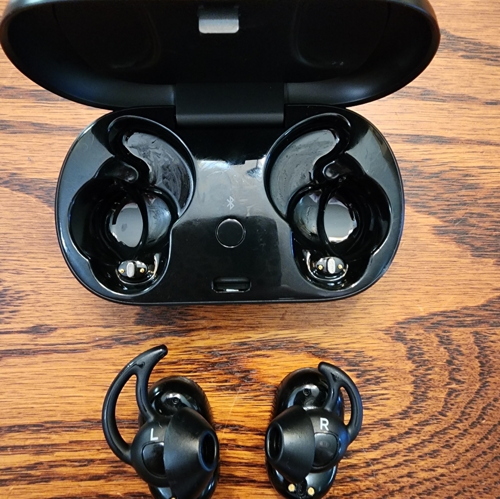 Bose QuietComfort Earbuds - Excellent Condition - Picture 4 of 7